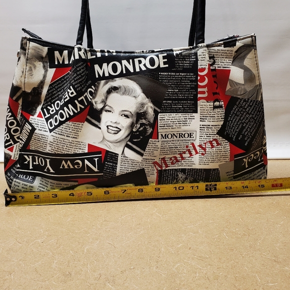 Marylin Monroe Purse - Picture 6 of 10